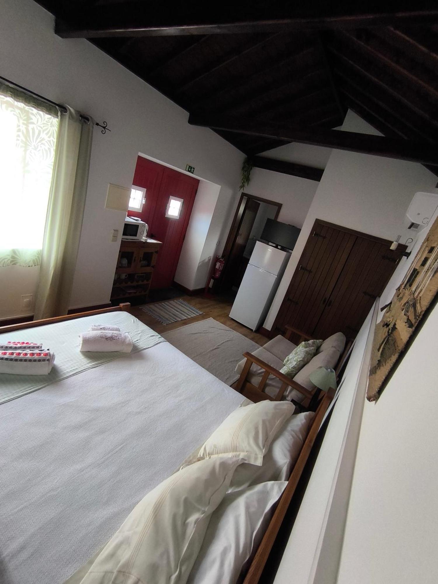 Maison d'hôtes Casal Do Vulcao à Capelo Extérieur photo