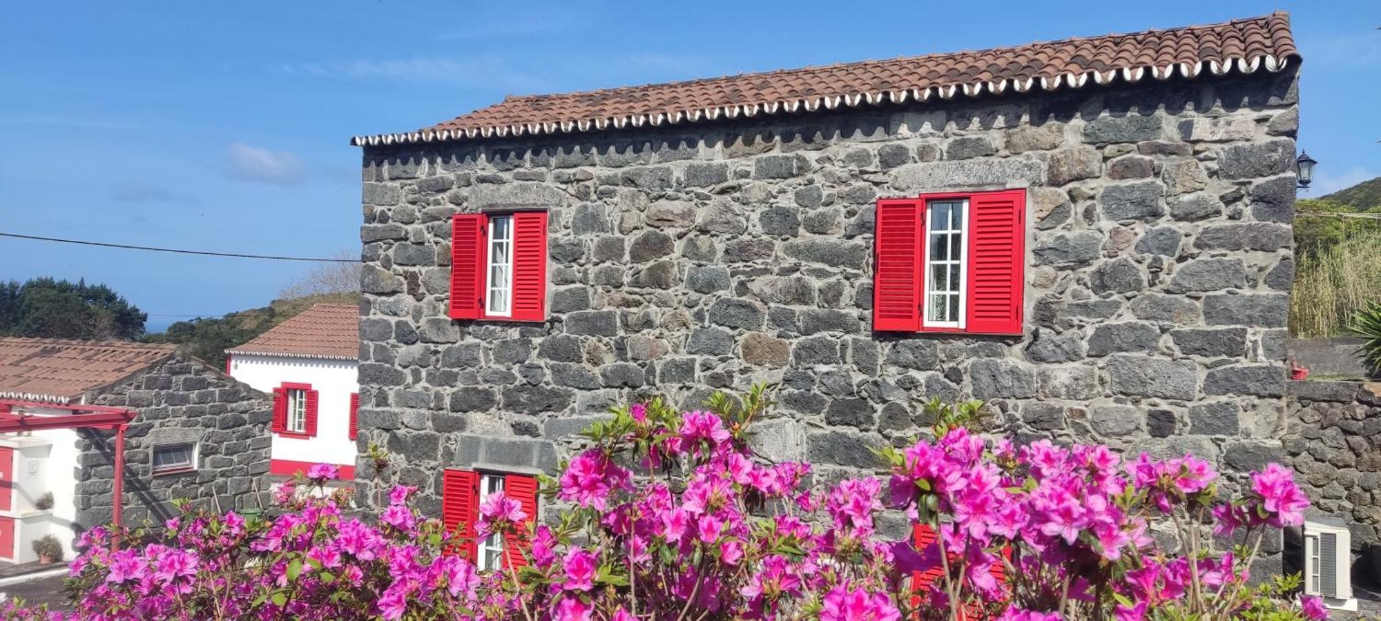 Maison d'hôtes Casal Do Vulcao à Capelo Extérieur photo