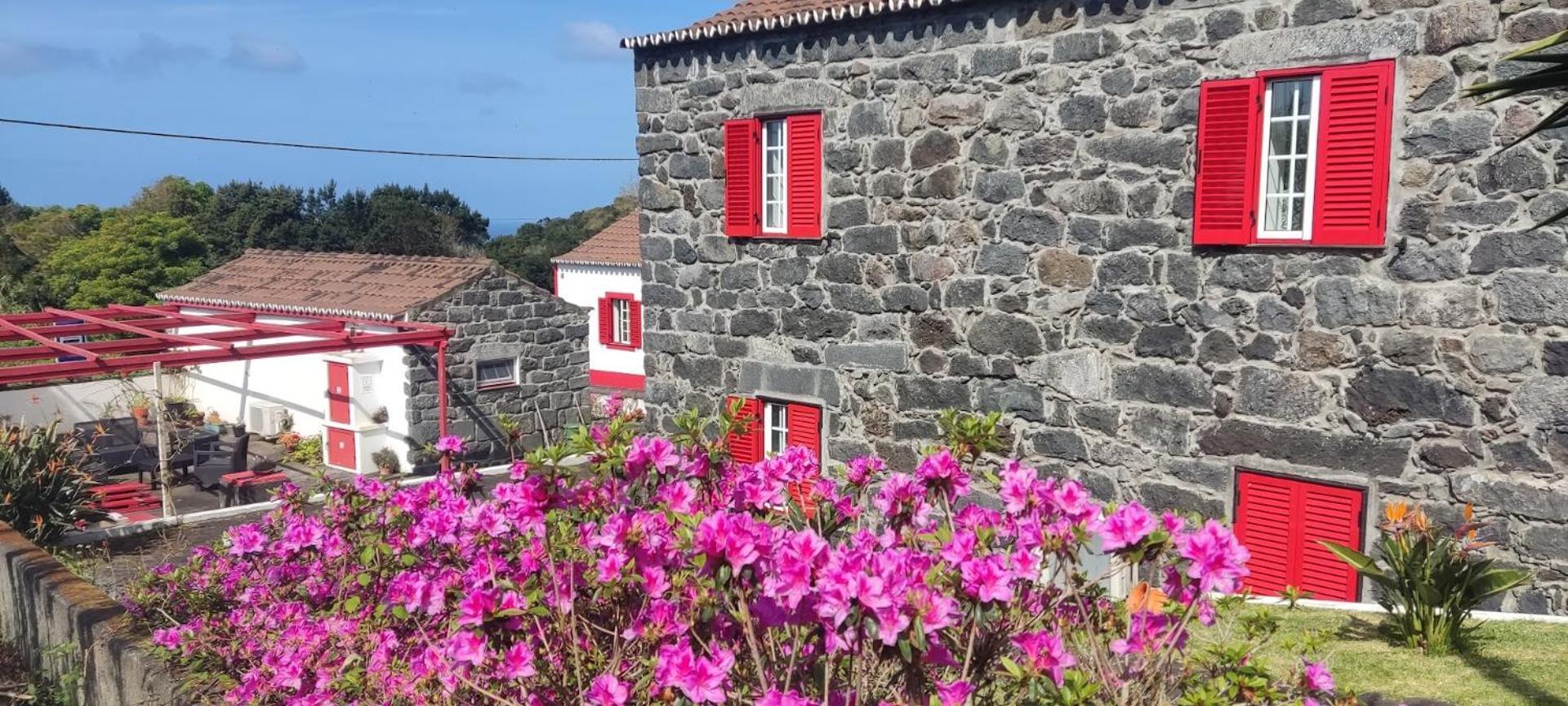 Maison d'hôtes Casal Do Vulcao à Capelo Extérieur photo