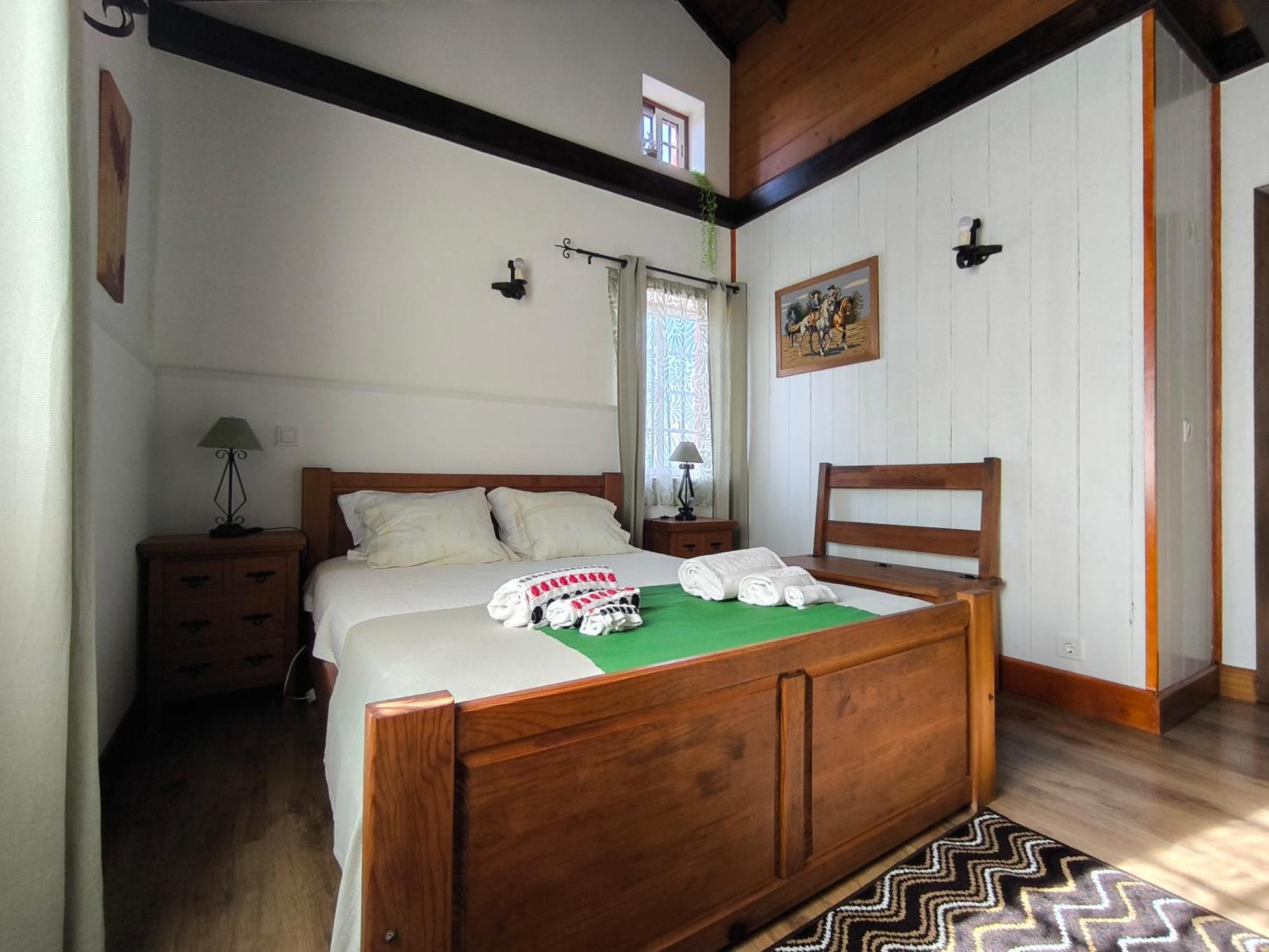 Maison d'hôtes Casal Do Vulcao à Capelo Extérieur photo