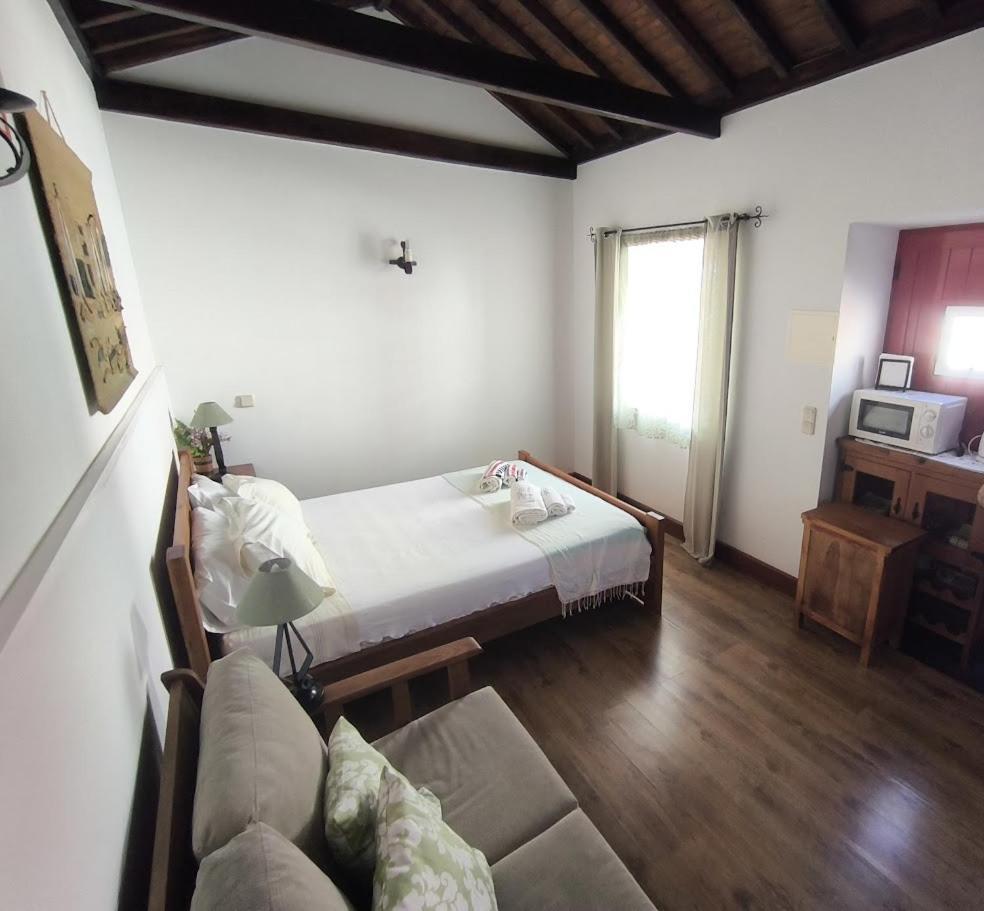 Maison d'hôtes Casal Do Vulcao à Capelo Extérieur photo